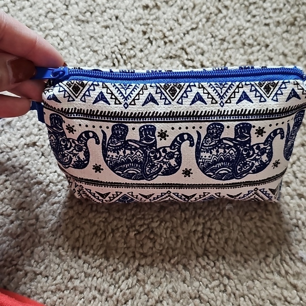 Coin Purse/Small Wristlet - Picture 2 of 2